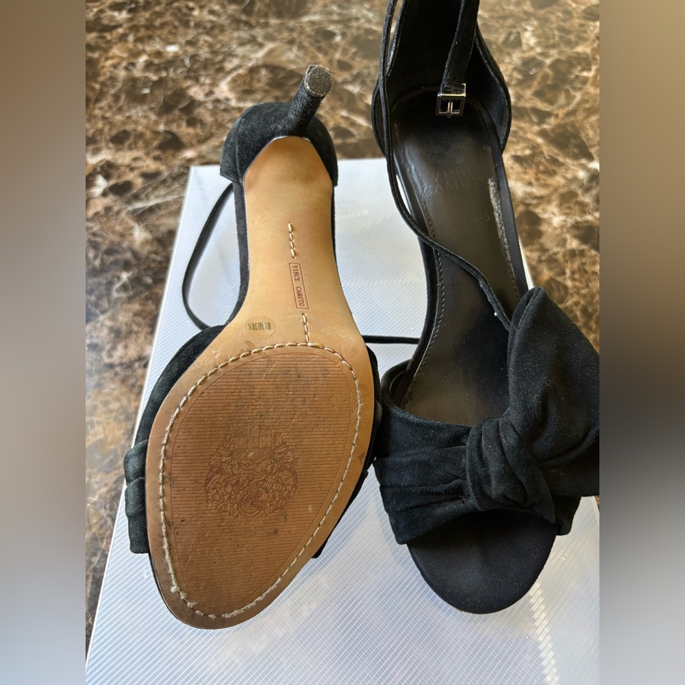 VINCE CAMUTO - Black Women's Heels with Bow - Picture 5 of 6
